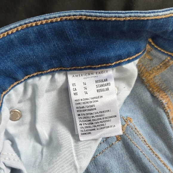 American Eagle Outfitters Women's Blue Distressed Jeans - Picture 7 of 10